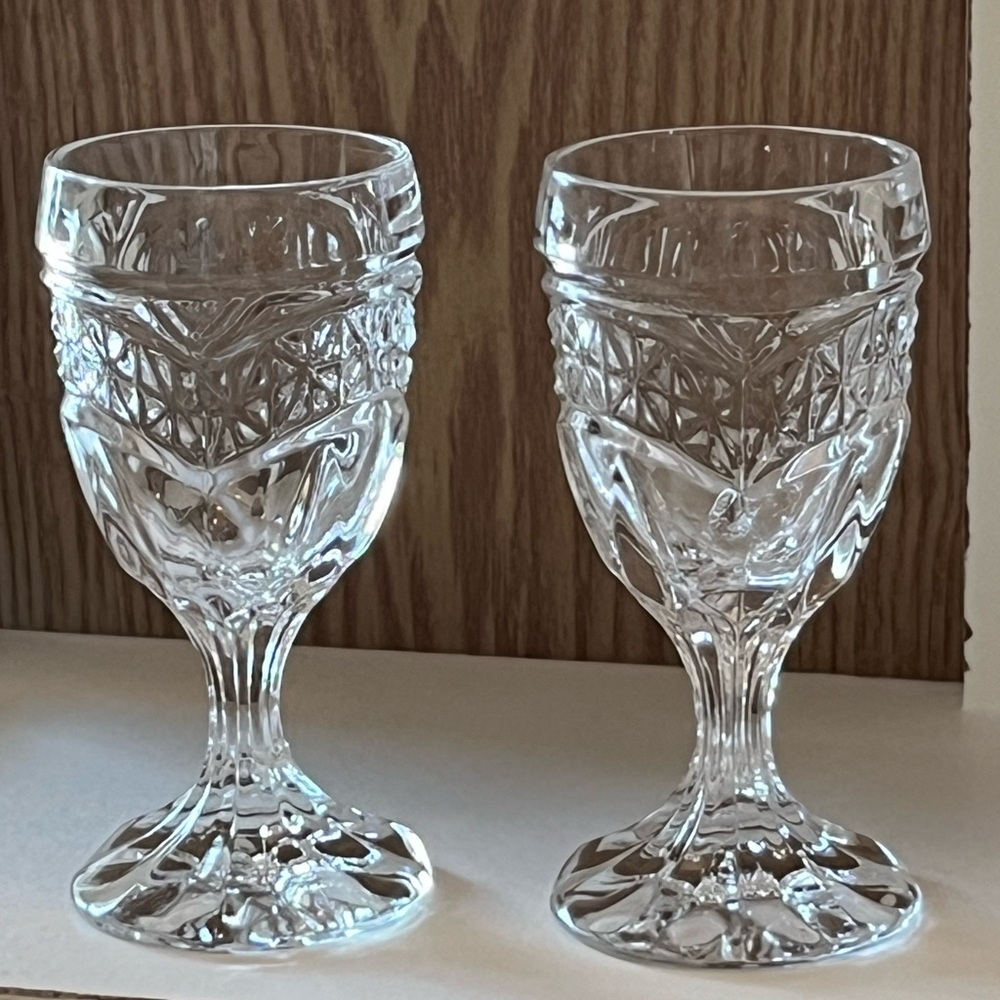 Intricate Clear Crystal Cordials